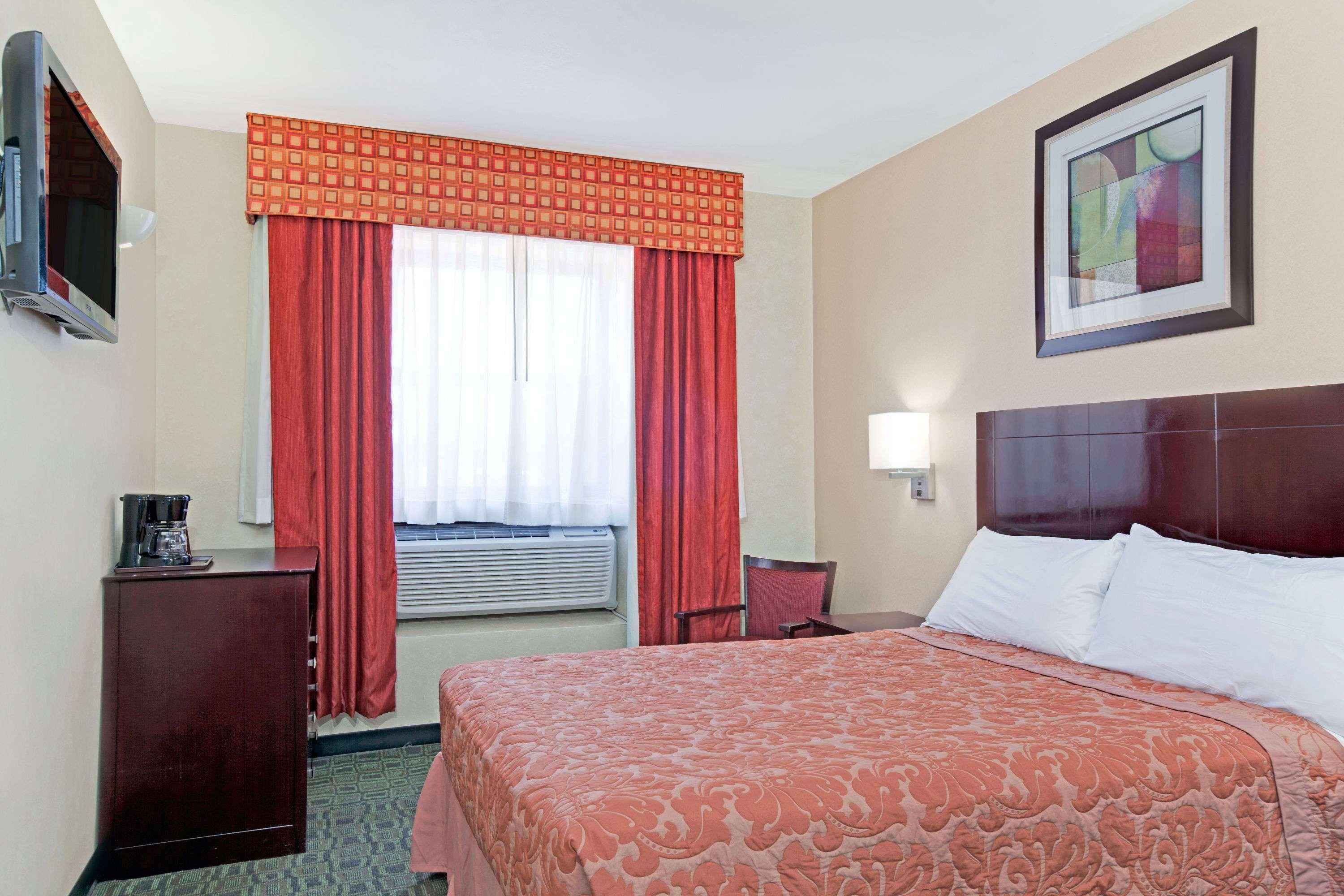 Super 8 By Wyndham Long Island City Lga Hotel New York Exterior foto
