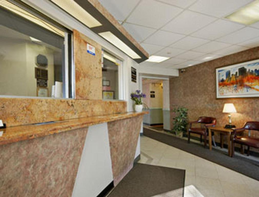 Super 8 By Wyndham Long Island City Lga Hotel New York Interior foto